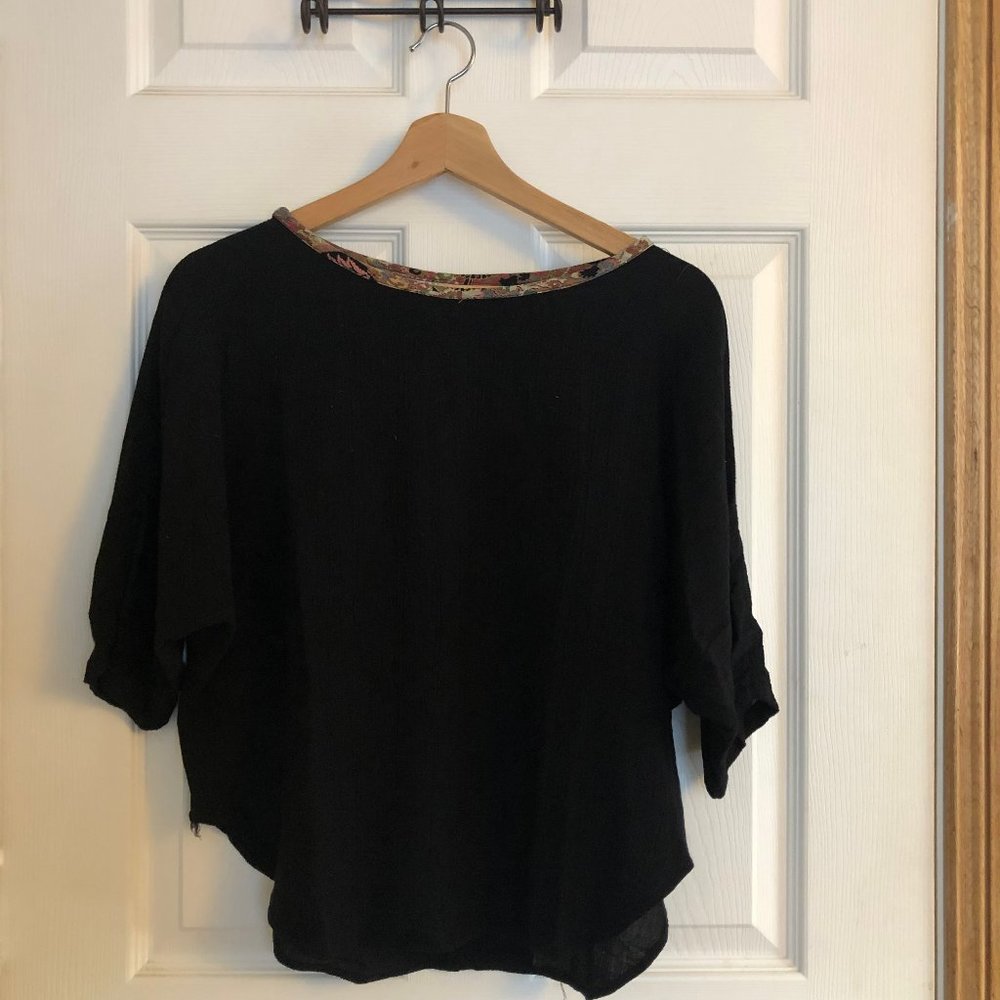 Boléro Court Vintage 80s/90s DOROTHY SCHOELEN - Taille P - En Rayon Noir Et Blanc - Très Bon état